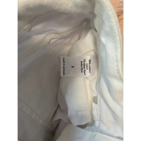 Maurices high-rise white jean short size 2 #0233 - Picture 4 of 4
